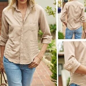 Frank & Eileen BARRY Tailored
Button-Up Shirt Famous Denim Size: M in Sand.